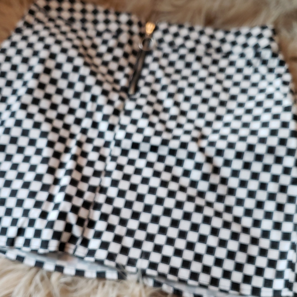 Riley James Checker Zipper Front Skirt M